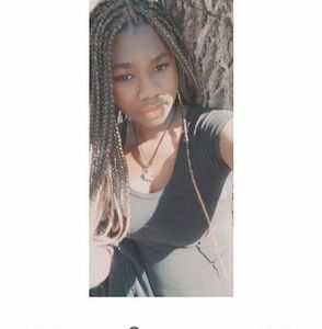 Meet your Posher, Ebony